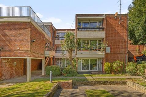 London, SE26 - property photo