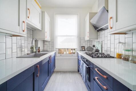 Granite workyops in kitchen