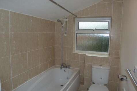 Flat 3 3 St Marys Crescent, Leamington Spa photo 5