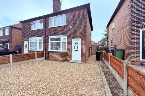 2-bed semi-detached on Patterdale Road, Stockport, £1,100/mo