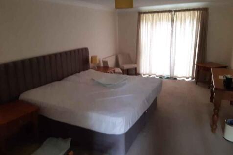 Hotel to rent Image 11