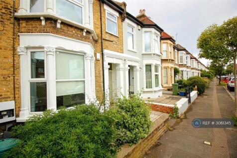 1-bed flat on Chaucer Road, London, E11, £1,600/mo