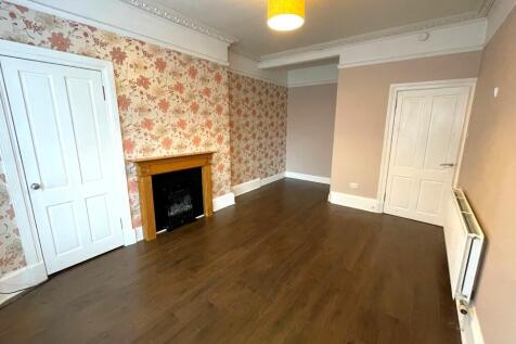 Lounge/dining area