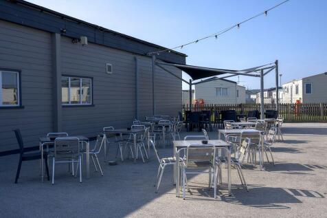 Outdoor seating area at Alberta Holiday Park