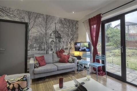 66 Newsome Road, Huddersfield, HD4 photo 3