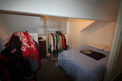 Brudenell Grove, Hyde Park, Leeds photo 3