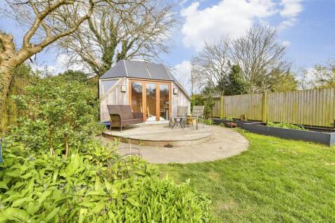 Workshop/Outbuildings