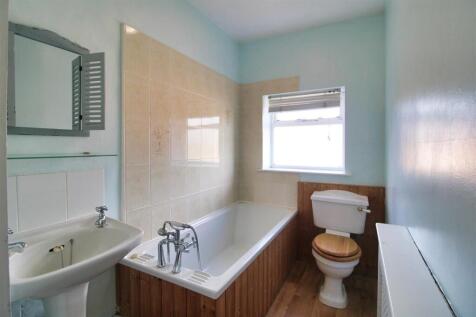 Bathroom.jpg