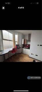 Room 1 Kitchenette