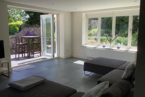 Elven Lane, BN20 photo 3