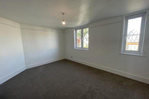 Gresham Drive, Romford, Essex, RM6 photo 5