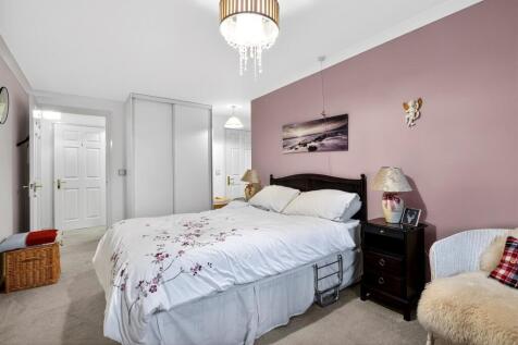 2 bed, 2 bath Retirement Property in Glasgow - Photo 14