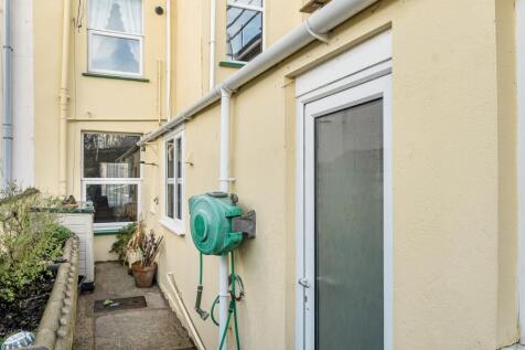 1401134-18-696a2ce13485f