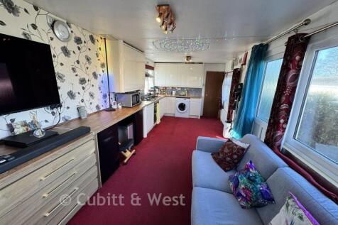 Lounge/Kitchen