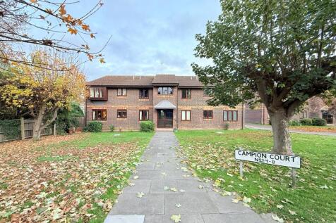 Grays, RM17 - property photo