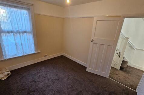 Fords Park Road, Canning Town, Newham, London photo 5