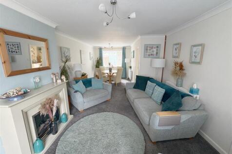 Through lounge_dining room.jpg