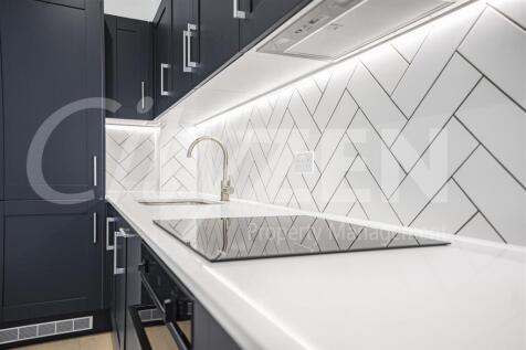 KITCHEN (SIMILAR APARTMENT)