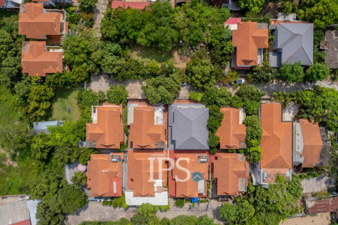 5 Bedroom Villa For Sale - Preaek Aeng, Khan Chbar Ampov, Phnom Penh