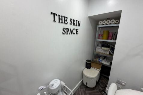 Commercial Property to rent Image 5
