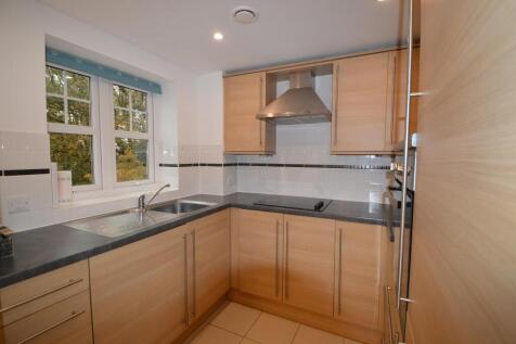 Kitchen 2.JPG