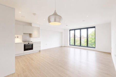 Living Room - Ang...