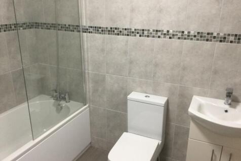 Flat 6, Roebuck House, Stafford Road, Cannock, Staffordshire photo 3