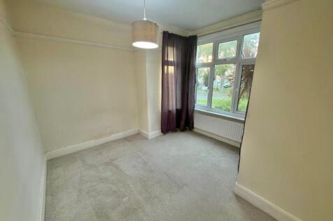 Hillborough Road, Southend on Sea photo 5