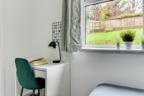 The Crestway, Brighton photo 4