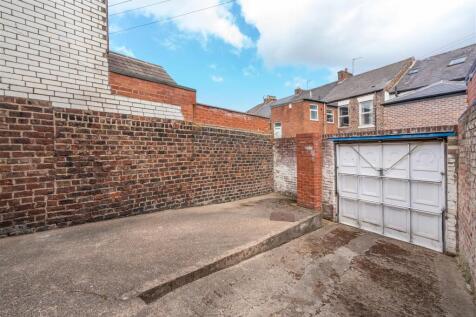 Available June 2027 - £149pppw - Gladstone Tce - Sandyford photo 5