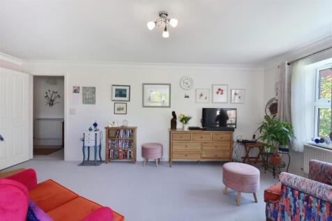 17 Woodfield Gardens - (29).jpg