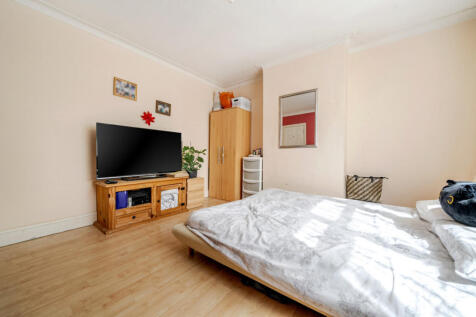 1330801-16-688204...