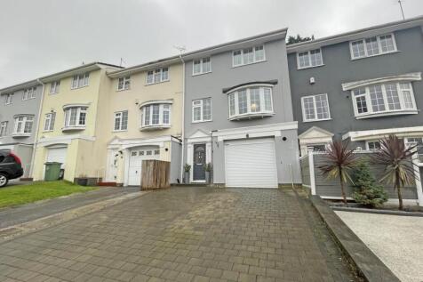 Carlton Close 10- Front.jpg