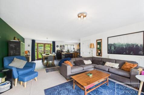 Open plan living/kitchen/diner