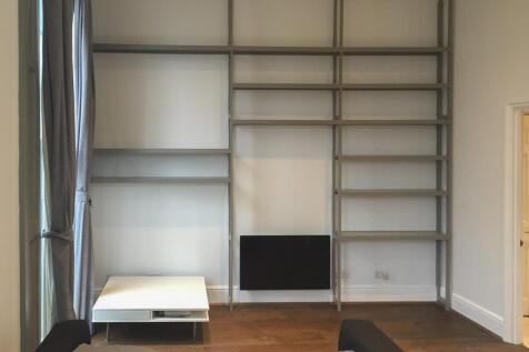 Living room-2.jpg