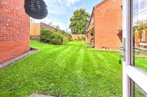 communal garden to the rear