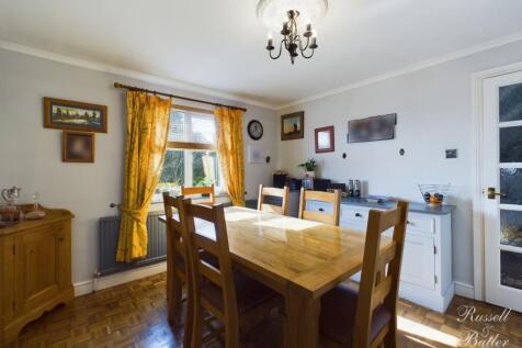 CAM02127G0-PR0207-STILL005