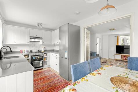 11 Pinels Way, HP11 1TU-9.jpg