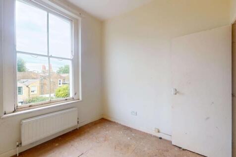 Flat B, 33 Bouverie Road, Stoke Newington, London, N16 0AH