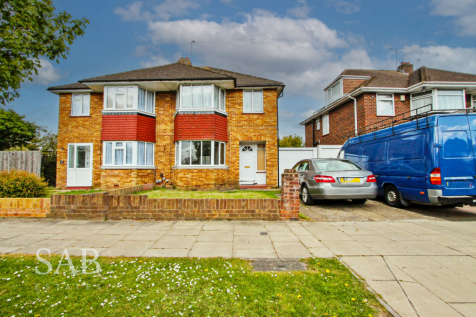 3-bed semi-detached on Newdene Avenue, Northolt, UB5, £2,150/mo