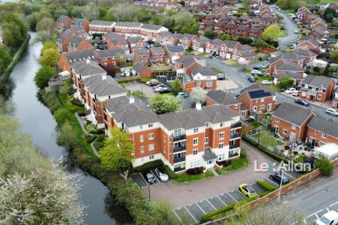 Luanne Close Cradley Heath 2.jpg