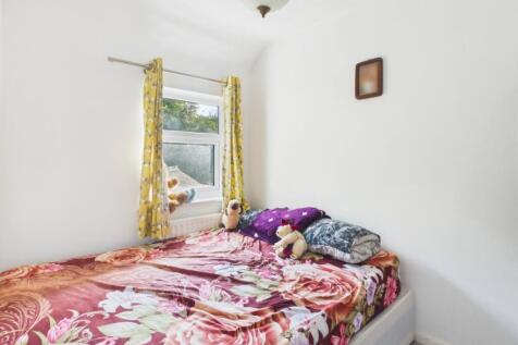 CAM05580G0-PR0214-STILL010