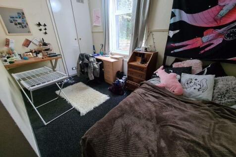 Cozy and well-maintained single bedroom featuri...