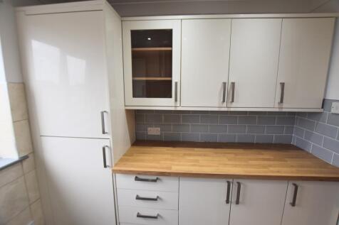 44b Tennyson Drive kitchen 2