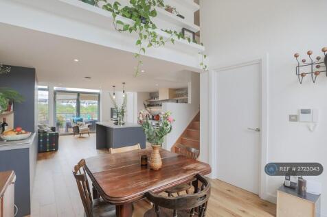 Kitchen / Living Room