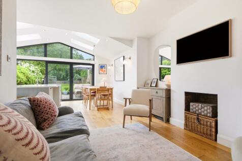 Harpenden Road, St. Albans, Hertfordshire, AL3 photo 4