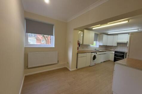 Bromford Park House, Wake Green Park, Moseley, Birmingham, B13 9YB photo 3