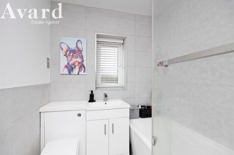 Craignair Avenue, 15-005.jpg