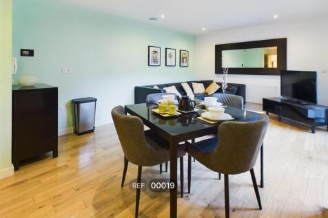 Kitchen &amp; Living area
