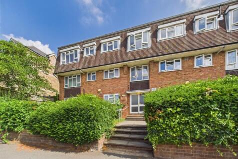 CAM03750G0-PR0065-STILL006